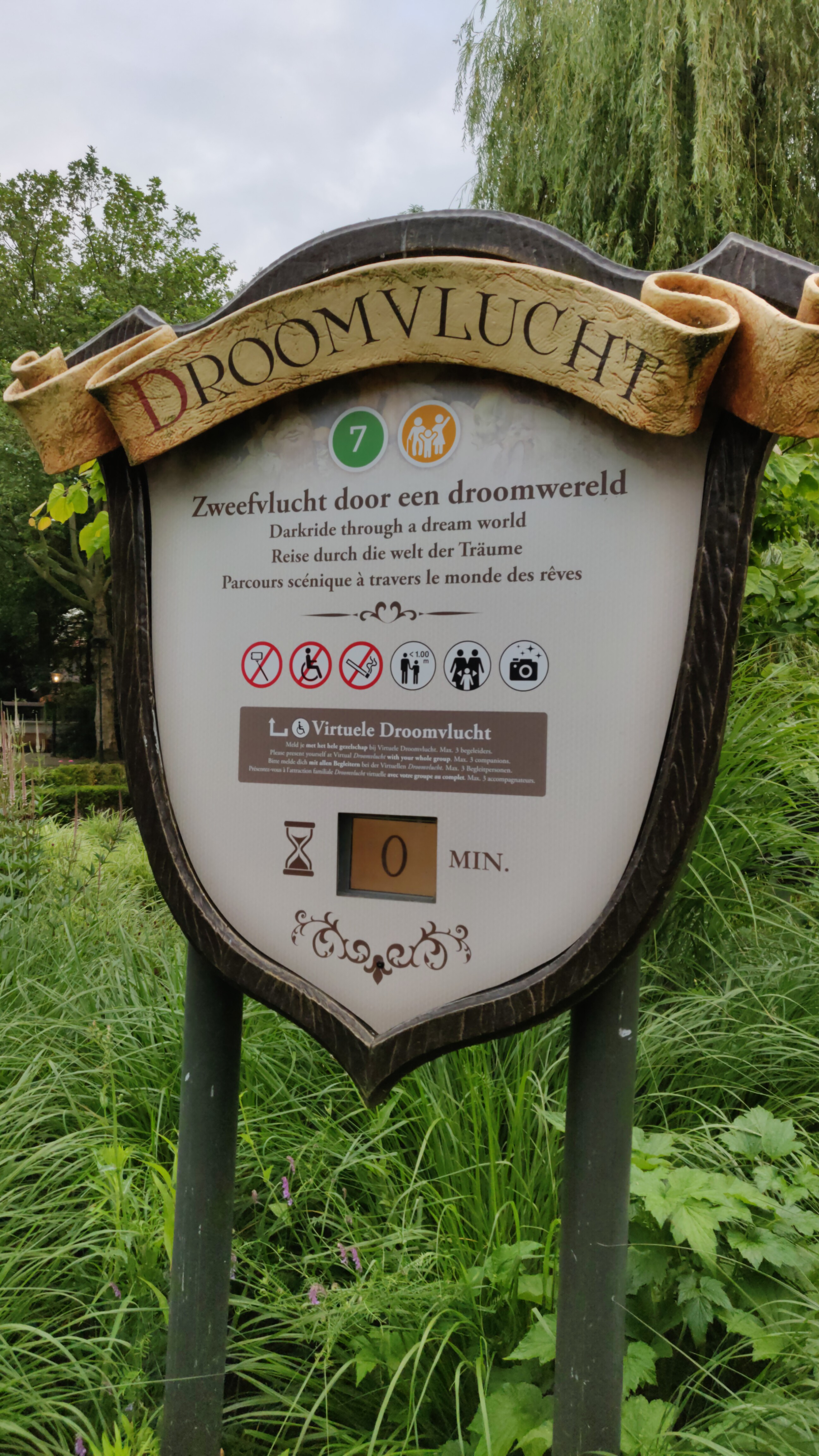 Efteling Droomvlucht wachttijd - Het bord met de wachttijd voor Droomvlucht, Efteling - 0 minuten!